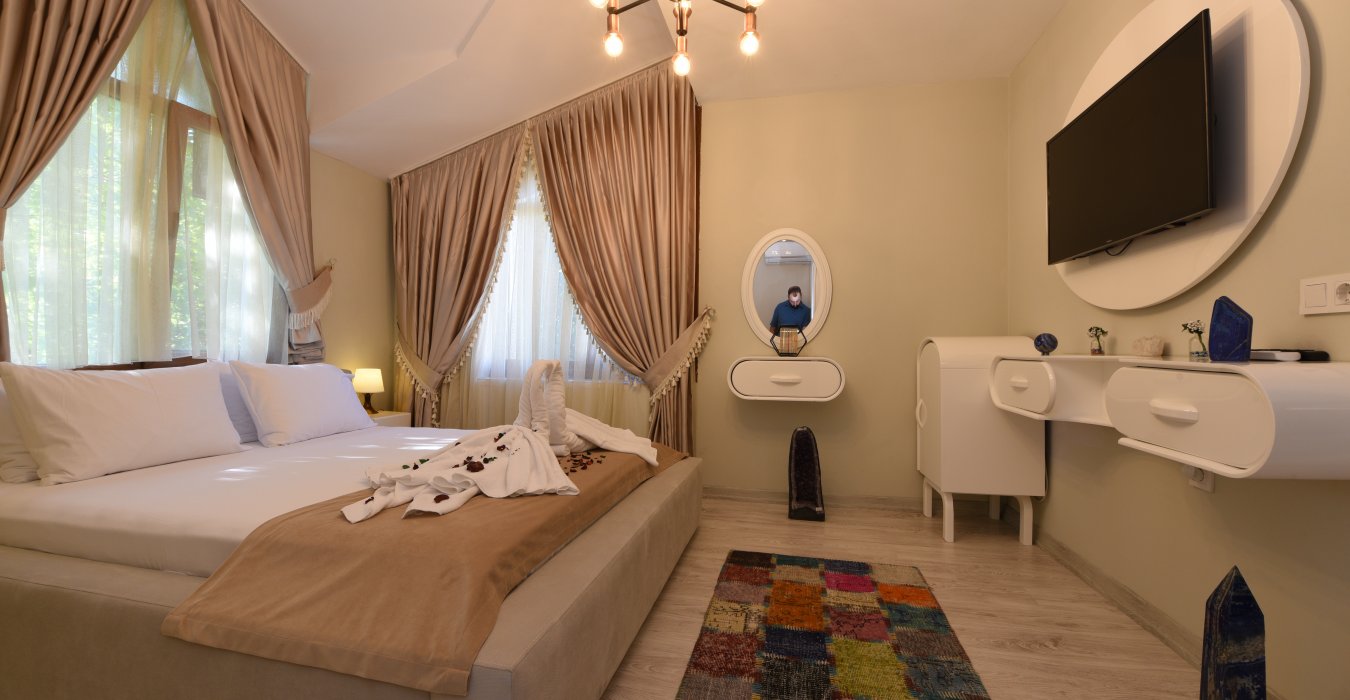 LAPİS LAZULİ ODASI