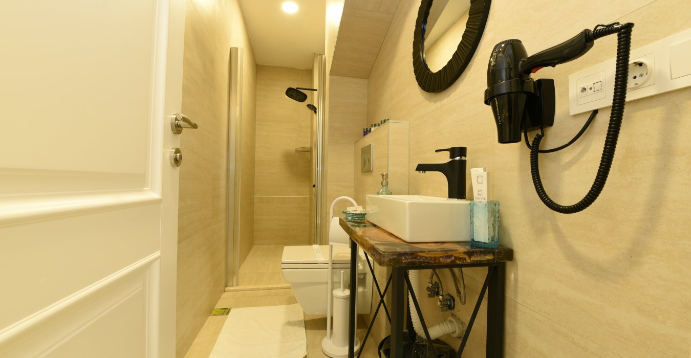 LAPİS LAZULİ ODASI